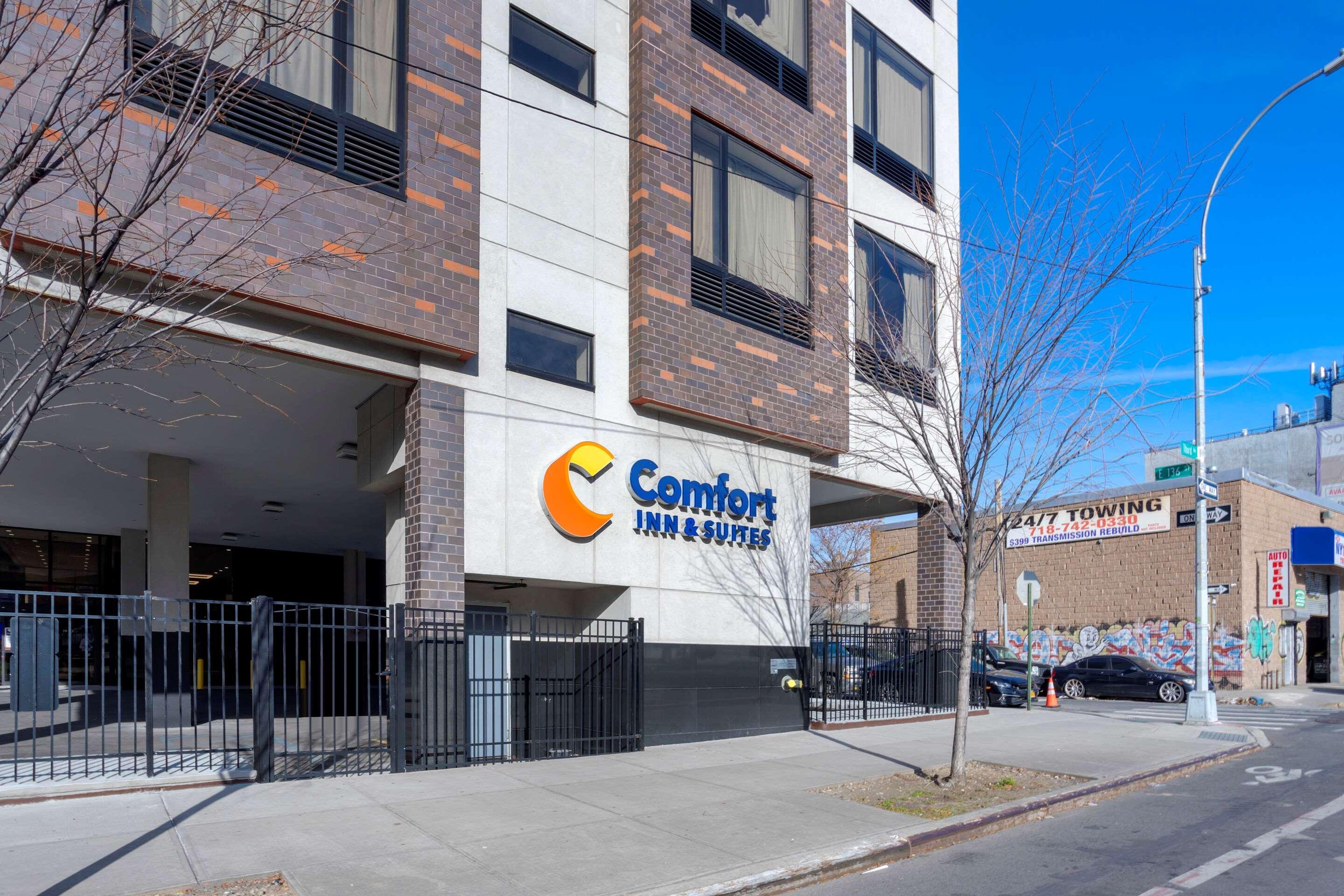 Comfort Inn & Suites Near Stadium New York Esterno foto